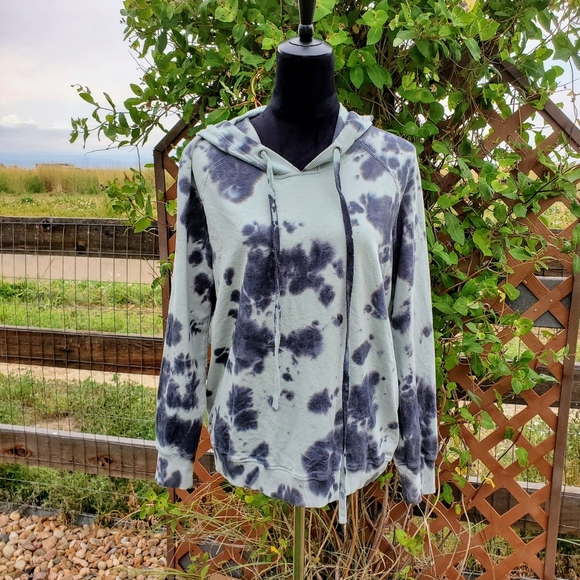 Jane and Delancey Blue Tie-Dye Hoodie Size Medium EUC - Picture 1 of 16